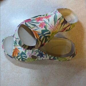 Easy Spirit Floral Open-Toe Shoes